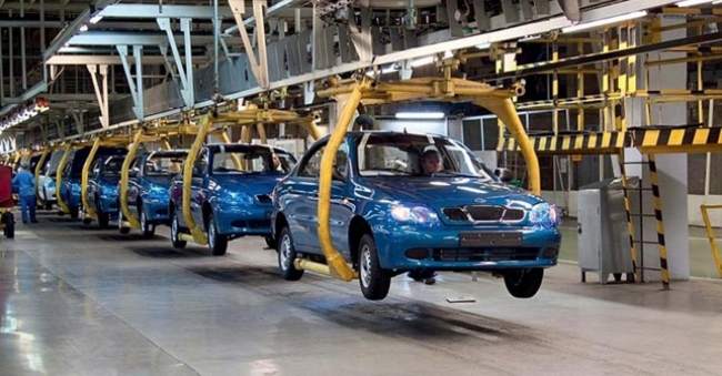 6 aya 2 mindən çox avtomobil istehsal edilib