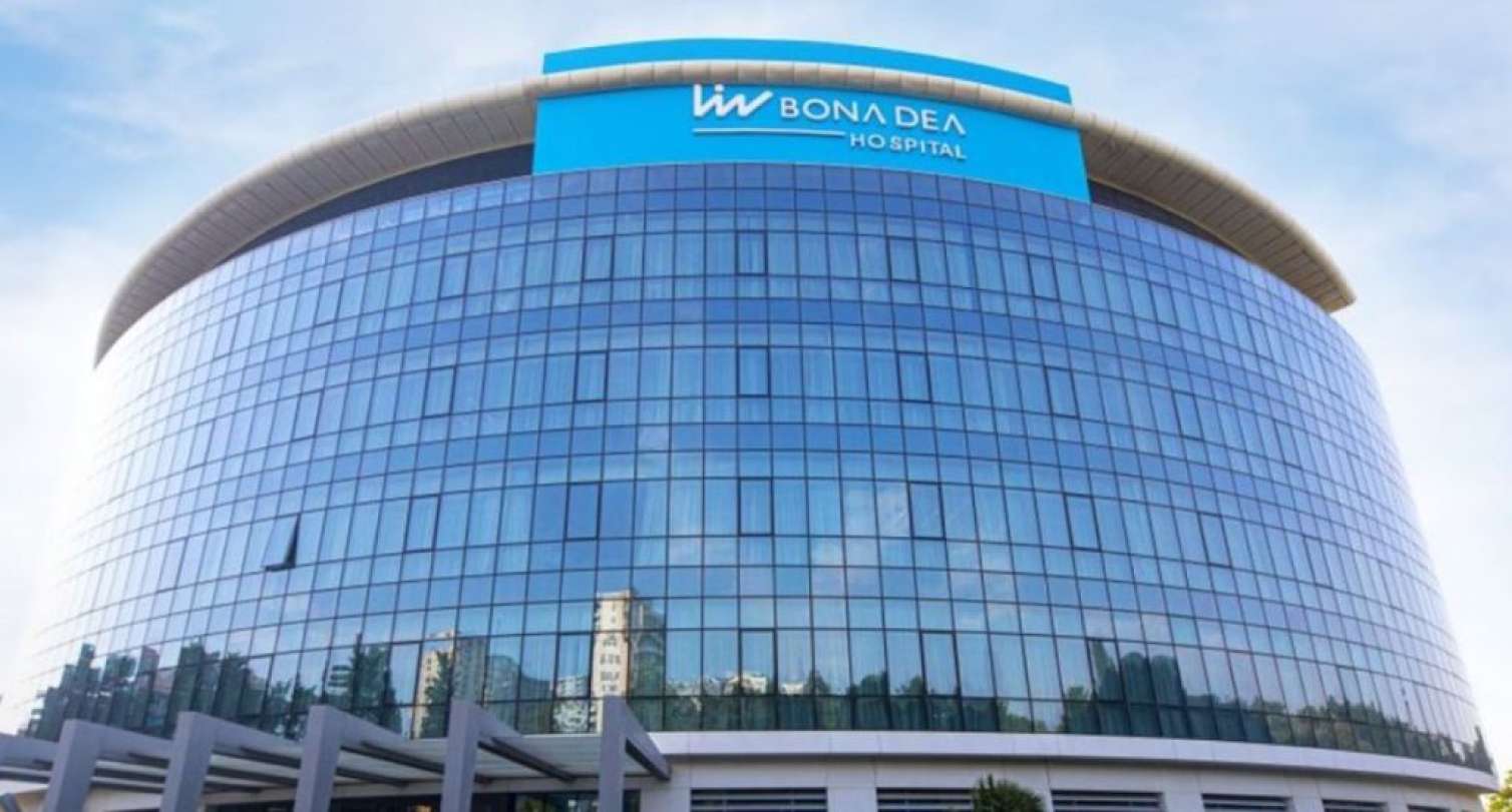 Tanınmış politoloq “Bona Dea”dan şikayət etdi