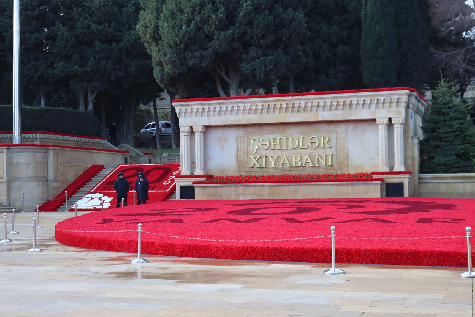 Azərbaycan xalqı 20 Yanvar şəhidlərini yad edir