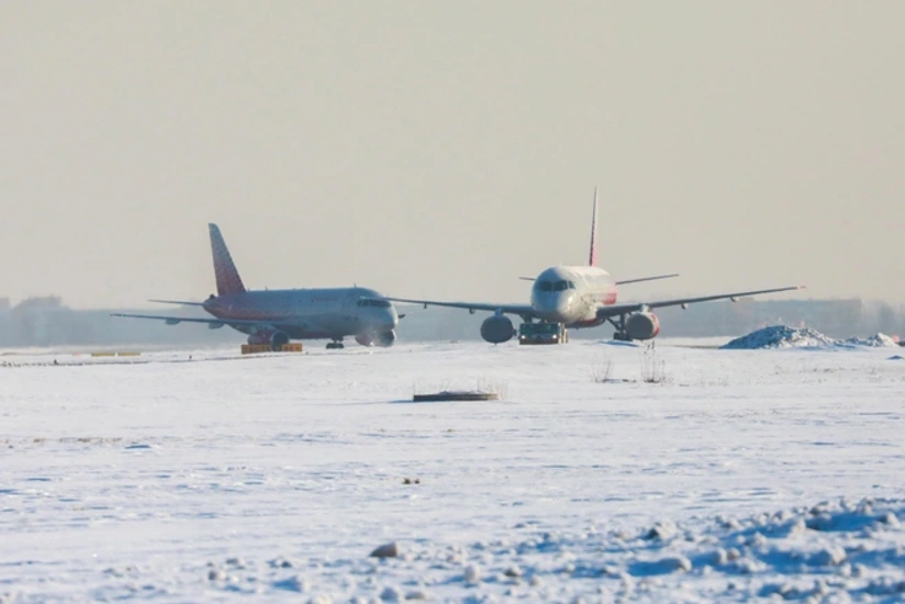 Rusiyada göyərtəsində 335 sərnişinin olduğu təyyarə texniki nasazlıqla üzləşib