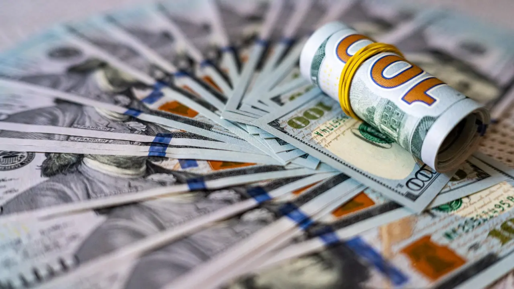 ARDNF-nin investisiya portfelində dolların payı 70%-i keçib