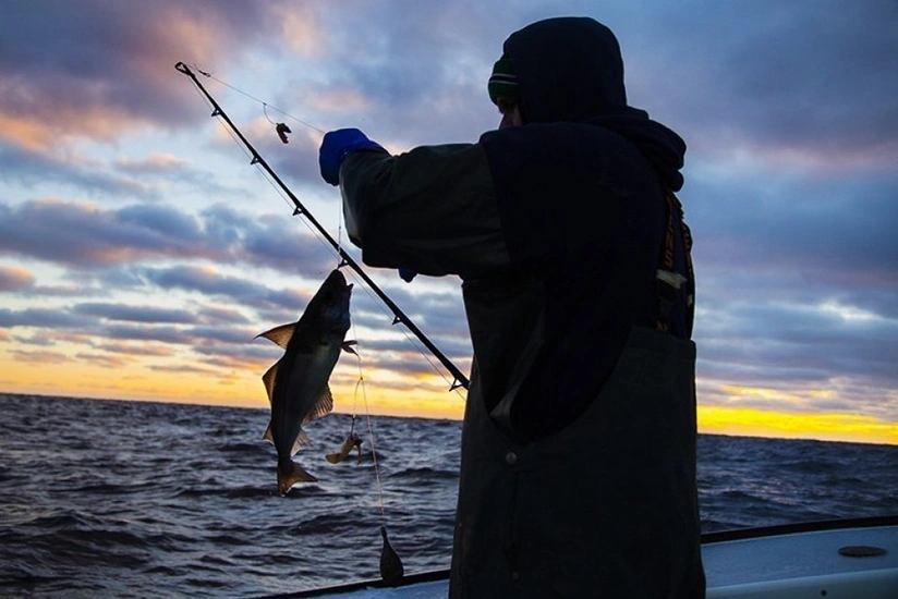 Neftçalada balıq ovlamaq istəyən şəxs suya düşərək boğulub