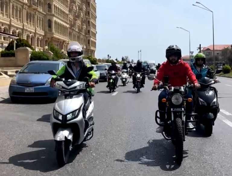 “Bolt Food” kuryerləri də etiraz aksiyası keçirdi