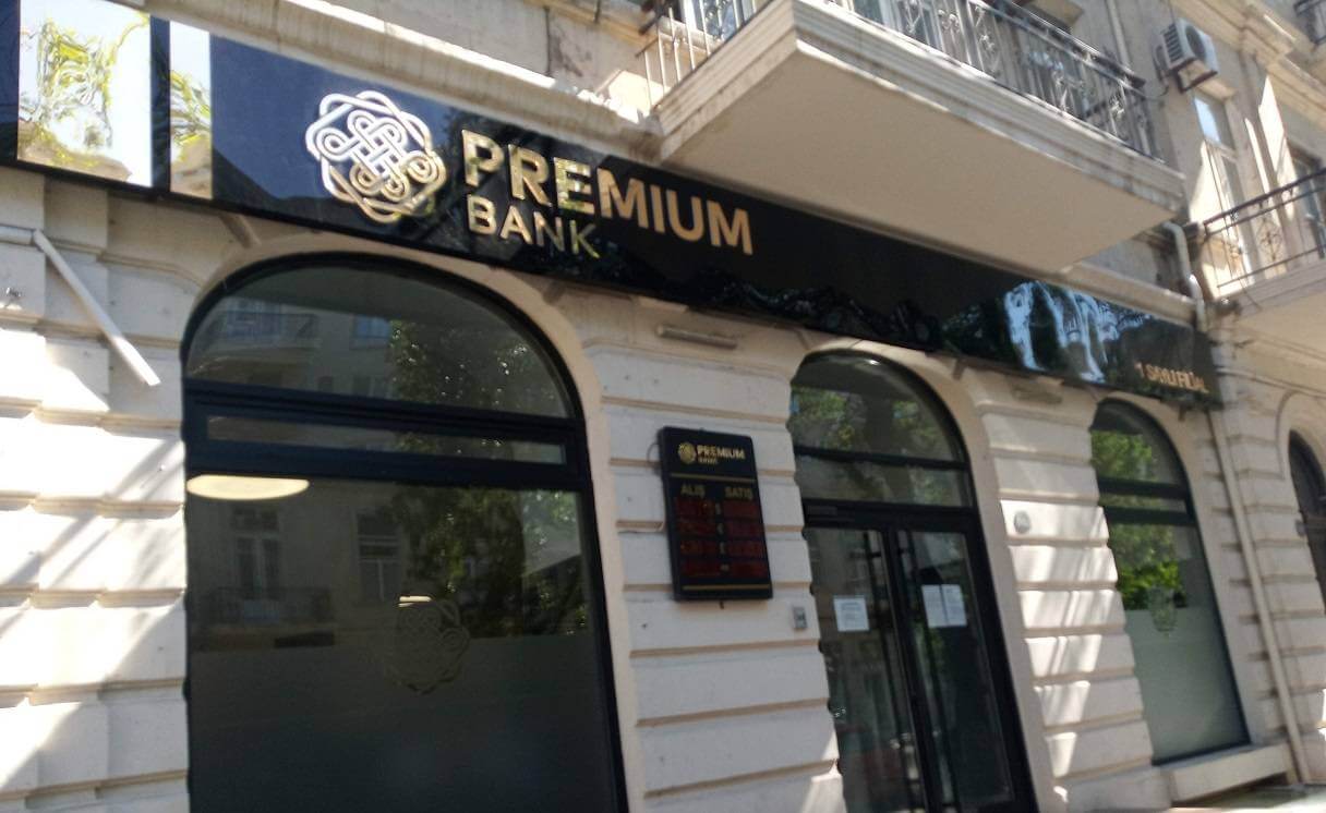 "Premium Bank"ın kredit portfeli 24 milyon manat azalıb