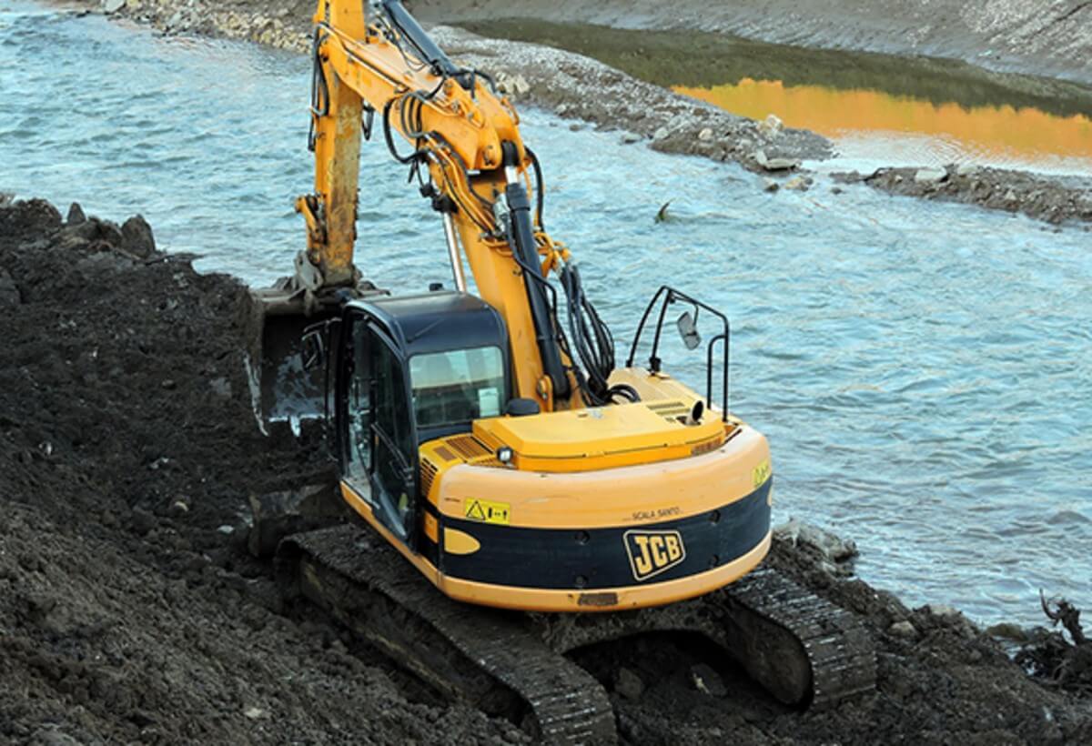 Ağsuda sel ekskavatoru aşırıb, ölən və yaralılar var