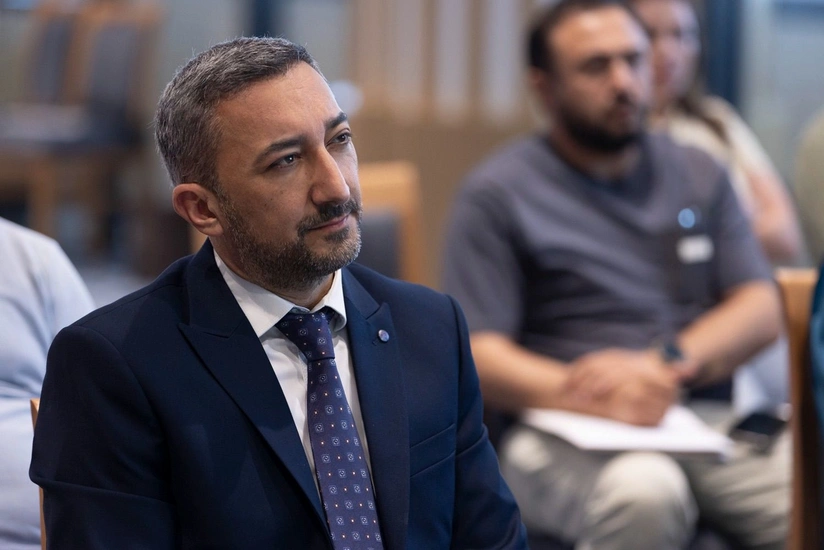 Rövşən Əmircanov: "Qızılın bir unsiyası 4 000 dollara qədər bahalaşa bilər"