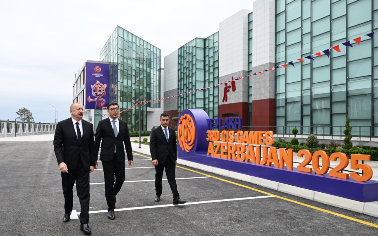 Prezident Yevlax Olimpiya İdman Kompleksinin açılışını edib