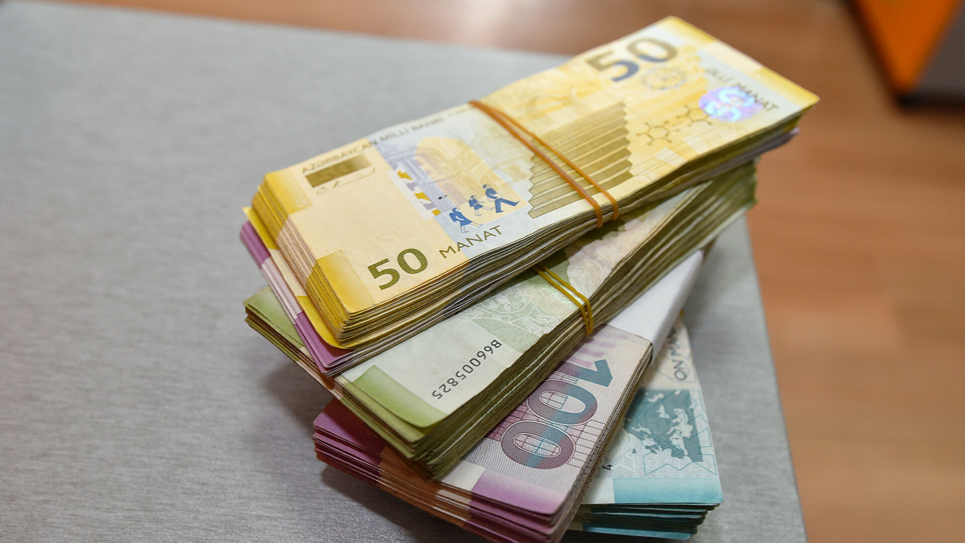 Dövlət büdcəmizin gəlirləri 35 milyard manatı ötüb