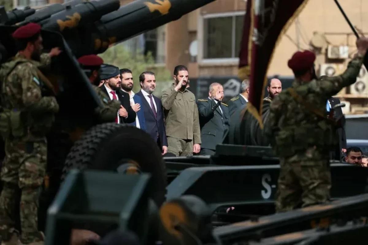 Suriya Bəşər Əsədin devrilməsinin ildönümünü qeyd edir