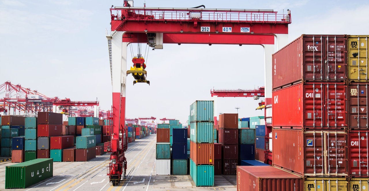 Çinin xarici ticarət profisiti 11 ayda 1 trilyon dolları ötüb