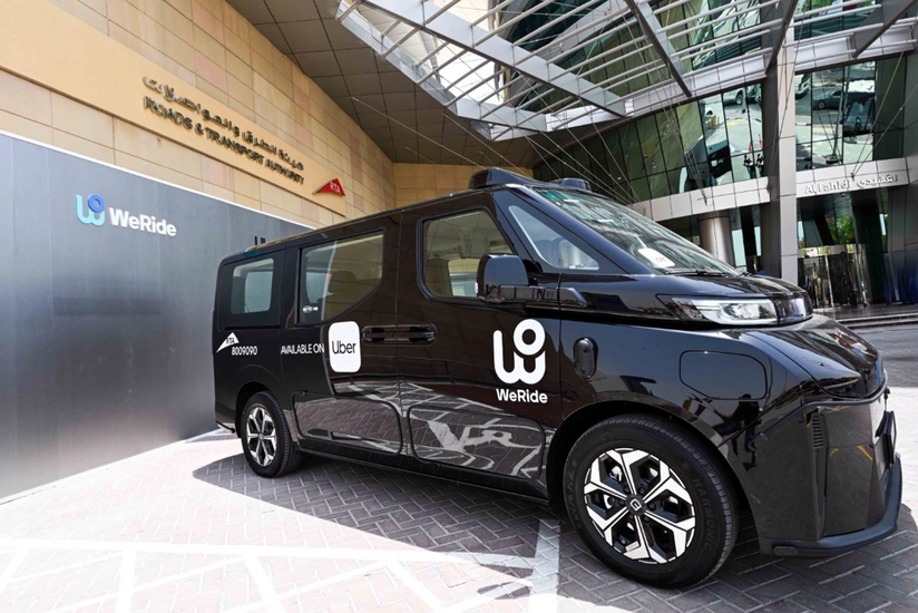 Dubayda sürücüsüz taksilərin sınaqlarına başlanılıb