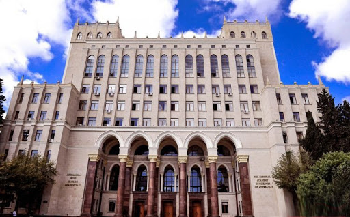 65 yaşda pensiyaya çıxmış iri məmurlar AMEA-ya niyə toplanır?