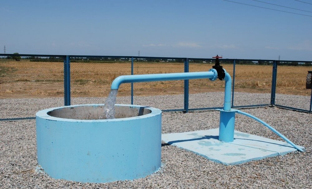 “200 minə 3 artezian quyusu vurulub, suyunu görən olmayıb”