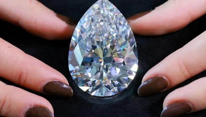 Dünyanın ən böyük almazı hərraca çıxarılır