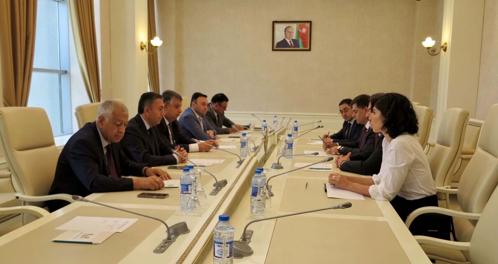 Sığortaçılar və deputatlar parlamentdə görüşdü - Təkliflər verildi