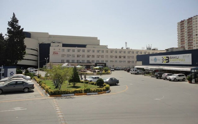 Bakının məşhur ticarət mərkəzinin əmlakları borca görə hərraca çıxarılır