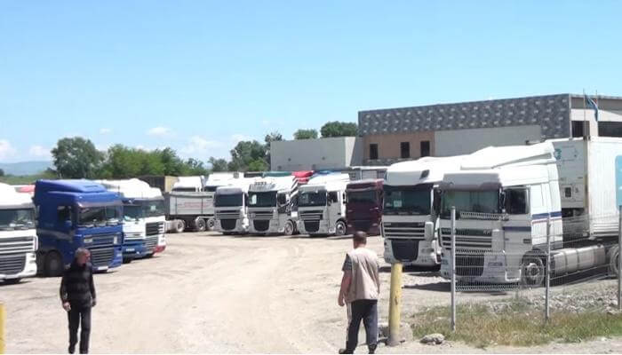 TIR sürücüləri sərhəddə icazə blankı ala bilmir