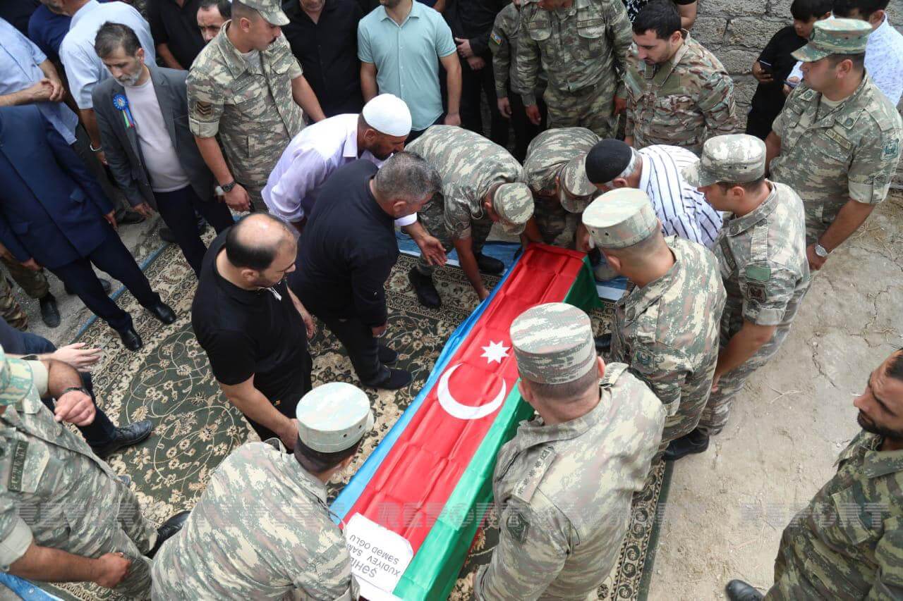 Şəhidlərin kredit borcları silindi - RƏSMİ