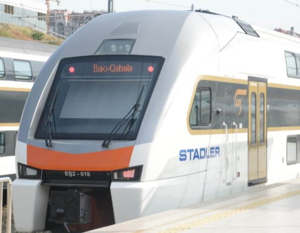 Osman Gündüz: “ADY hansısa bir istiqamətdən qatarı çıxarıb, digərinə calayır”