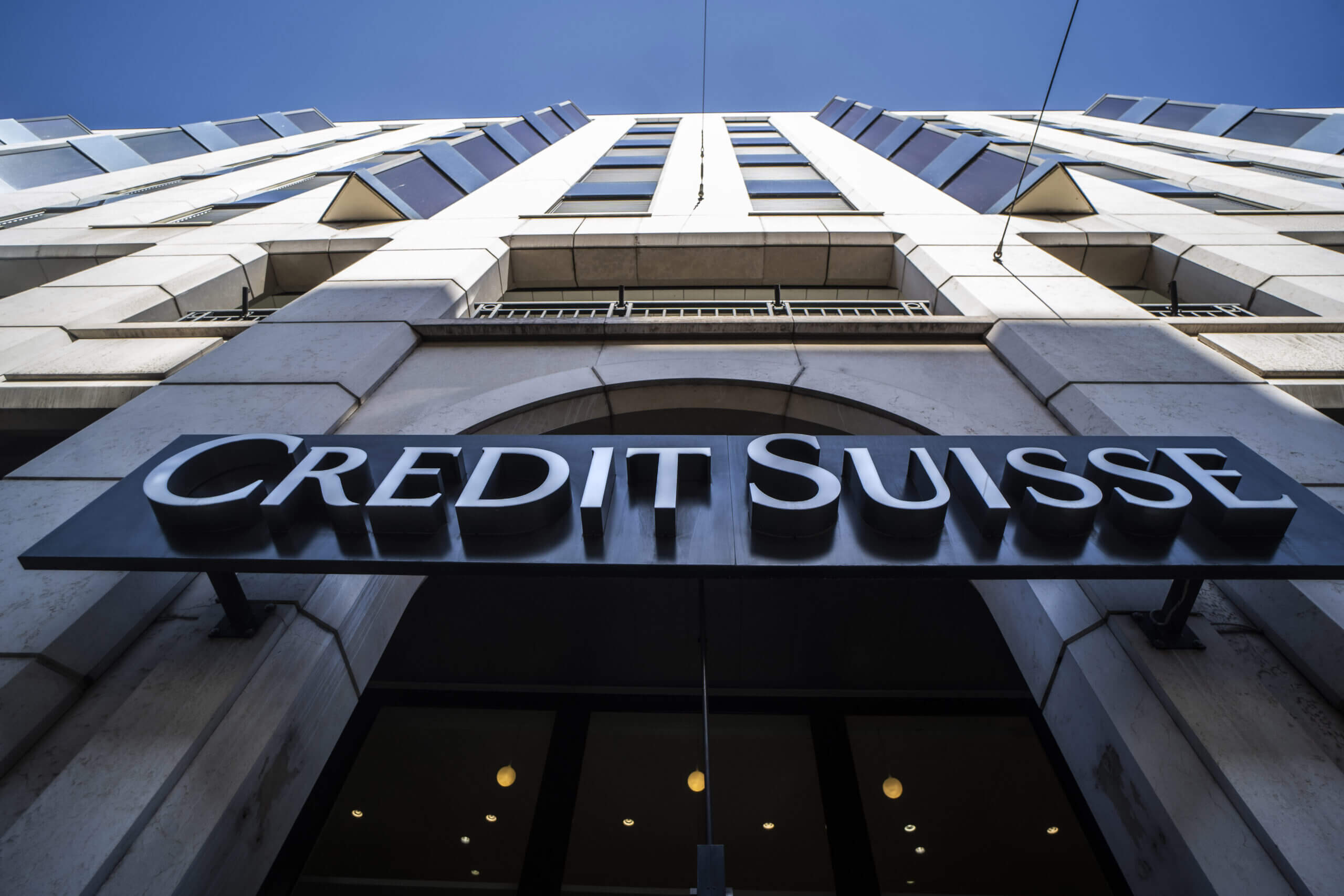 “Credit Suisse” bankından vəsait axını 68 milyard dolları ötüb