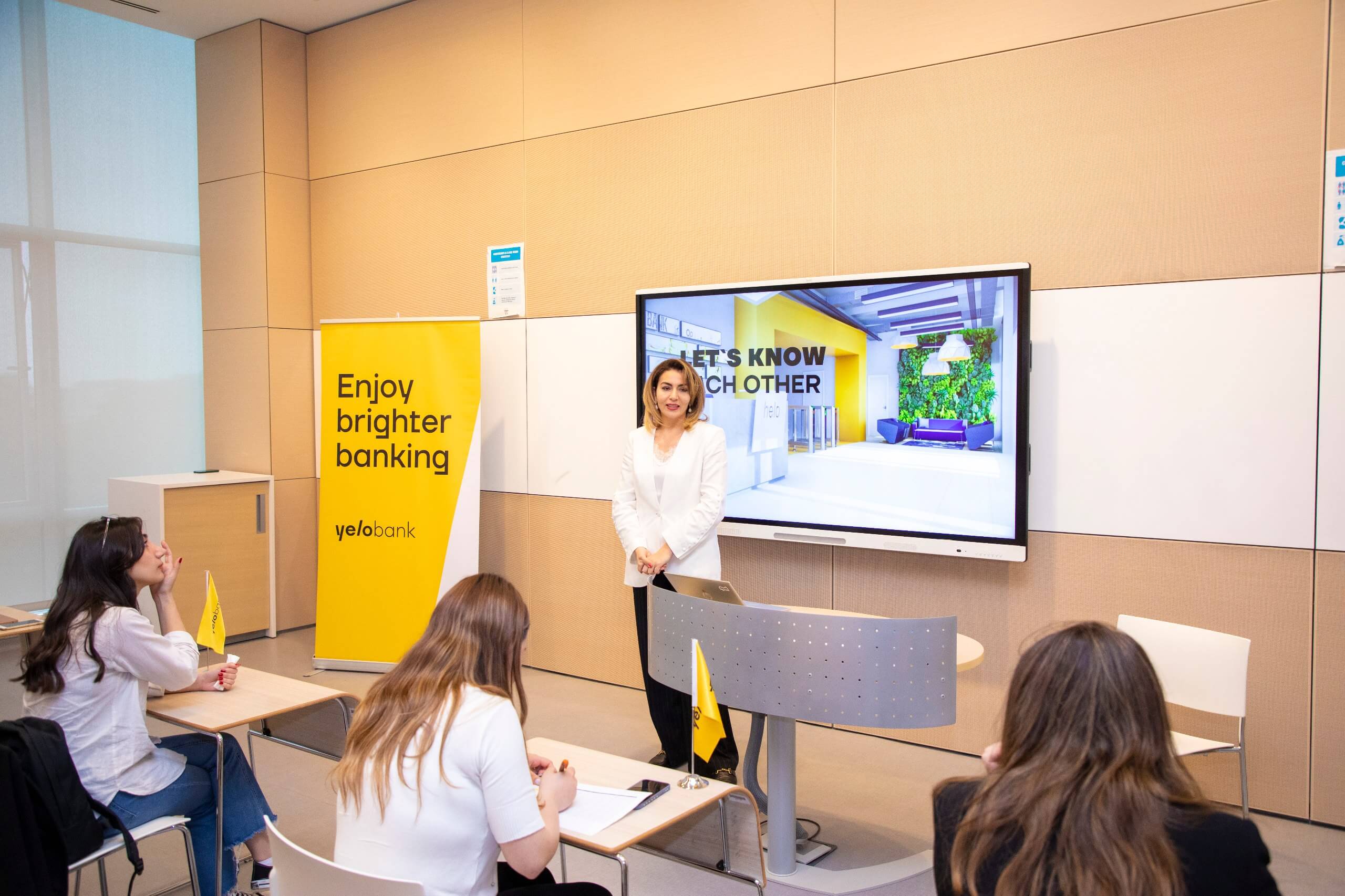 “Yelo Bank” ADA-nın “Karyera Həftəsi”ndə iştirak edib