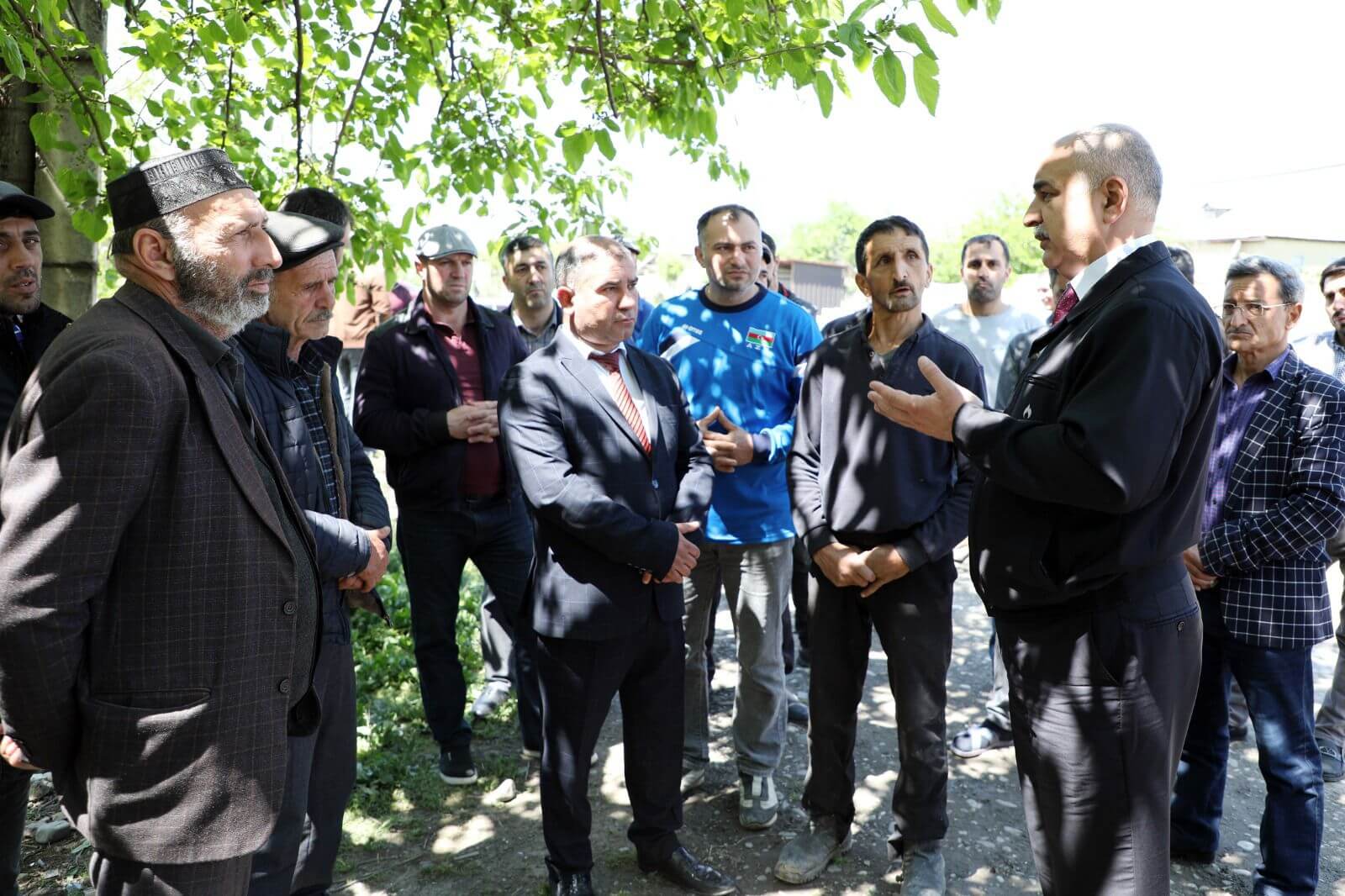 Qubanın Qacar Zeyid kəndinin sakinləri "Səyyar qəbul otağı"nda