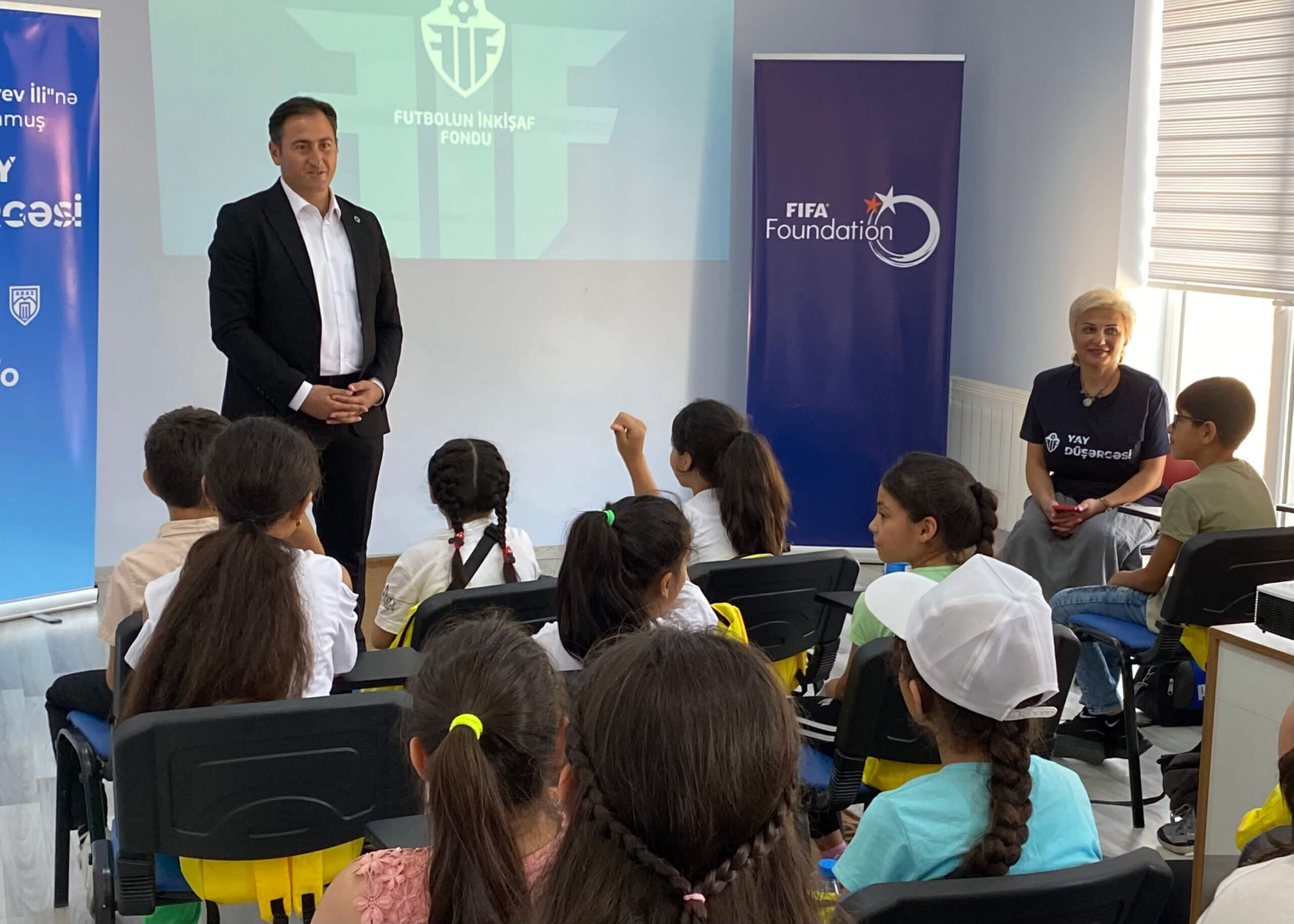 “Yelo Bank”ın dəstəyi ilə uşaqlar üçün “Yay futbol düşərgəsi” başlayıb