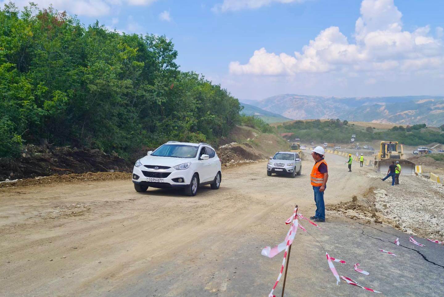 Sel səbəbindən bağlanan İsmayıllı-Lahıc yolunda hərəkət bərpa olunub