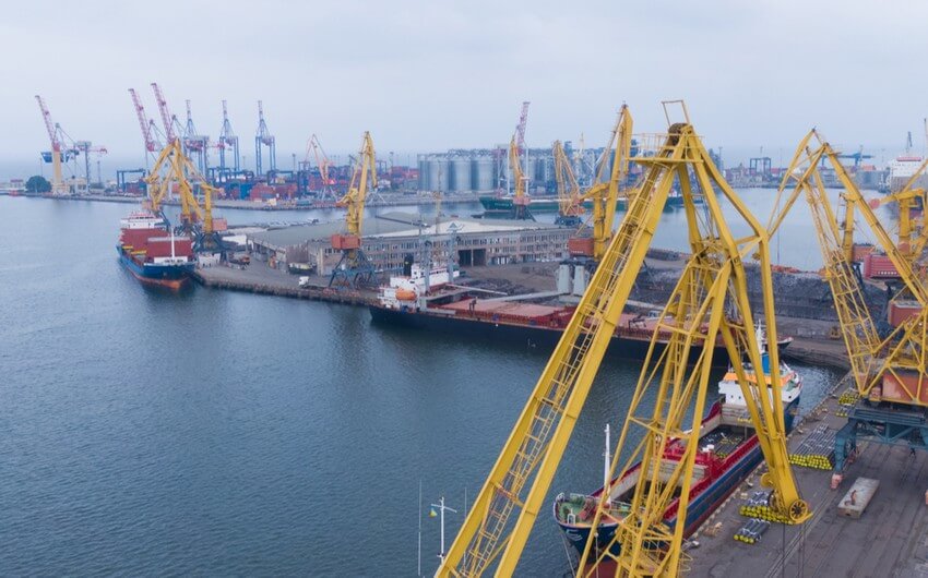 Rusiya Ukrayna limanlarını blokadaya alıb