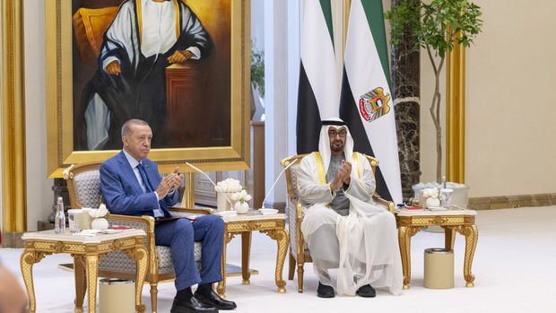 Türkiyə ilə BƏƏ arasında 50,7 milyard dollarlıq müqavilə imzalanıb