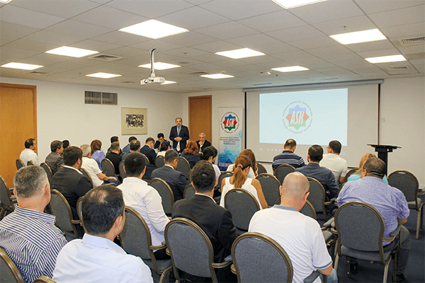 Azərbaycanda istehsal olunan məhsulların 60 %-i xaricdən alınan xammala əsaslanır