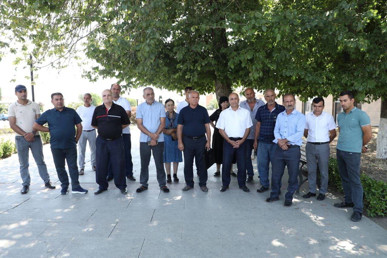 Xızı sahibkarları ilə yanaşı, sakinlər də "Açıq mikrofon"un imkanlarından yararlandılar