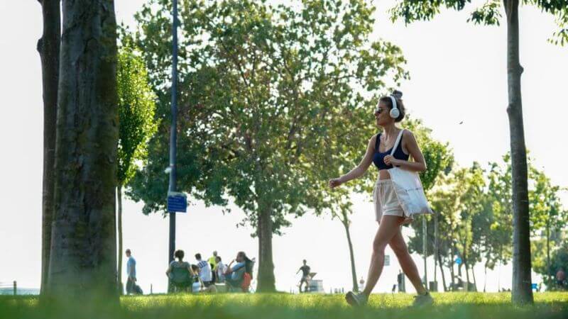 Sağlam həyat üçün gündə 5000 addım atmaq lazım olduğunu bilirdinizmi?