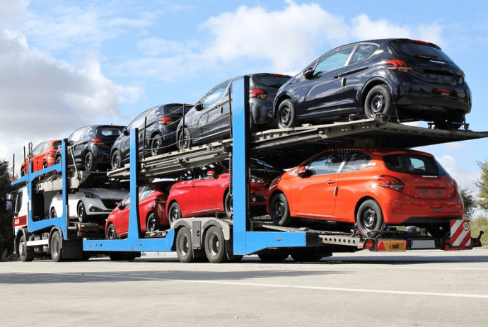 Azərbaycan avtomobil idxalına çəkdiyi xərci 66% artırıb
