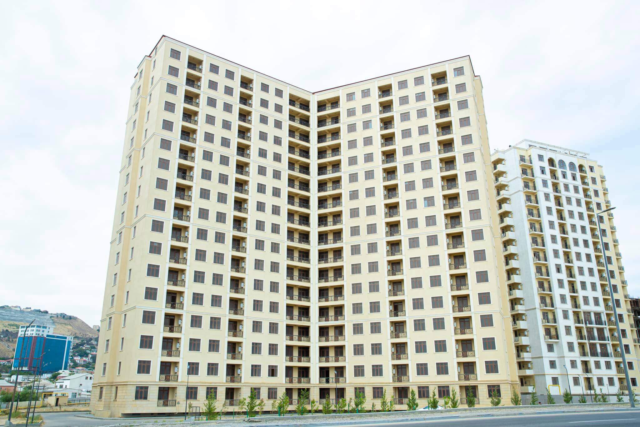 “Jurnalistlərin binası”ndakı mənzillər şəhid və qazı ailələrinə veriləcək