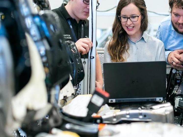 “Toyota” nasazlıq səbəbindən bütün zavodlarını bağlayır