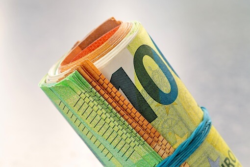 Rəsmi məzənnələr açıqlandı