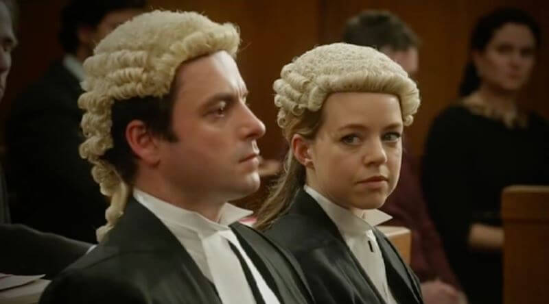 Keçmişdə hakimlər və vəkillər niyə parik taxırdılar?