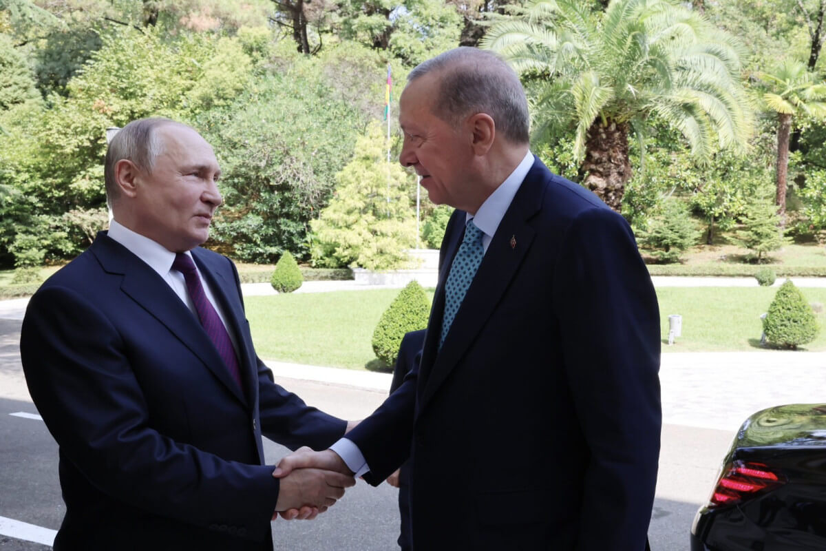 Putin: "Suriya məsələsinin Türkiyə üçün nə qədər həssas olduğunu bilirəm"