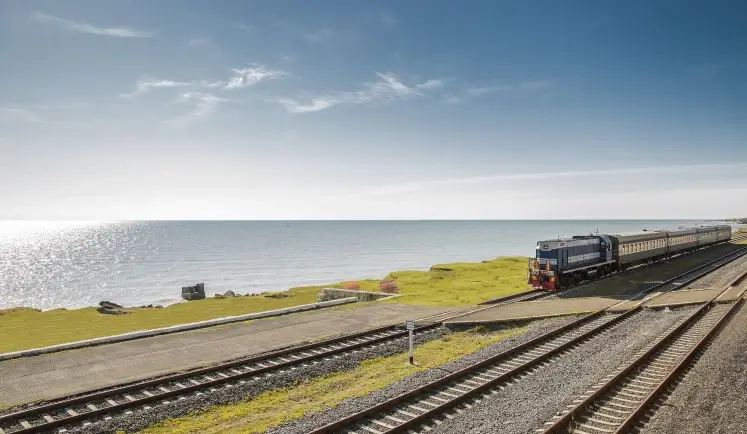 Dəmir yolu ilə yük daşımalar 2%-ə yaxın artıb