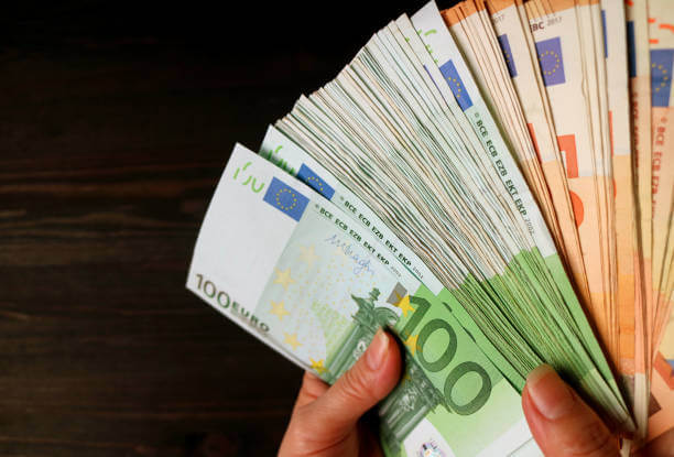 Rəsmi məzənnələr açıqlandı