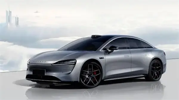 "Huawei"dən böyük iddia: Elektrik avtomobilimiz "Tesla"nı ötüb keçir!