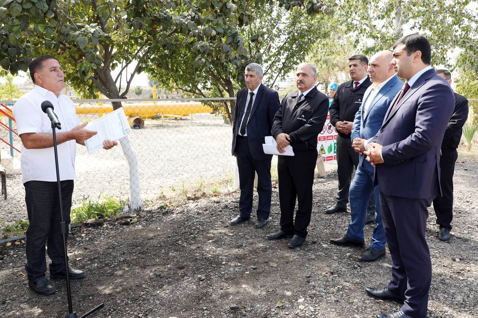 "Açıq mikrofon"da Salyan sahibkarları dinlənildi