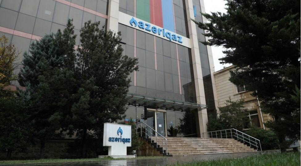 “Azəriqaz”ın Salyan Regional qaz istismarı İdarəsinin rəhbərliyi şəhid ailəsini ziyarət edib