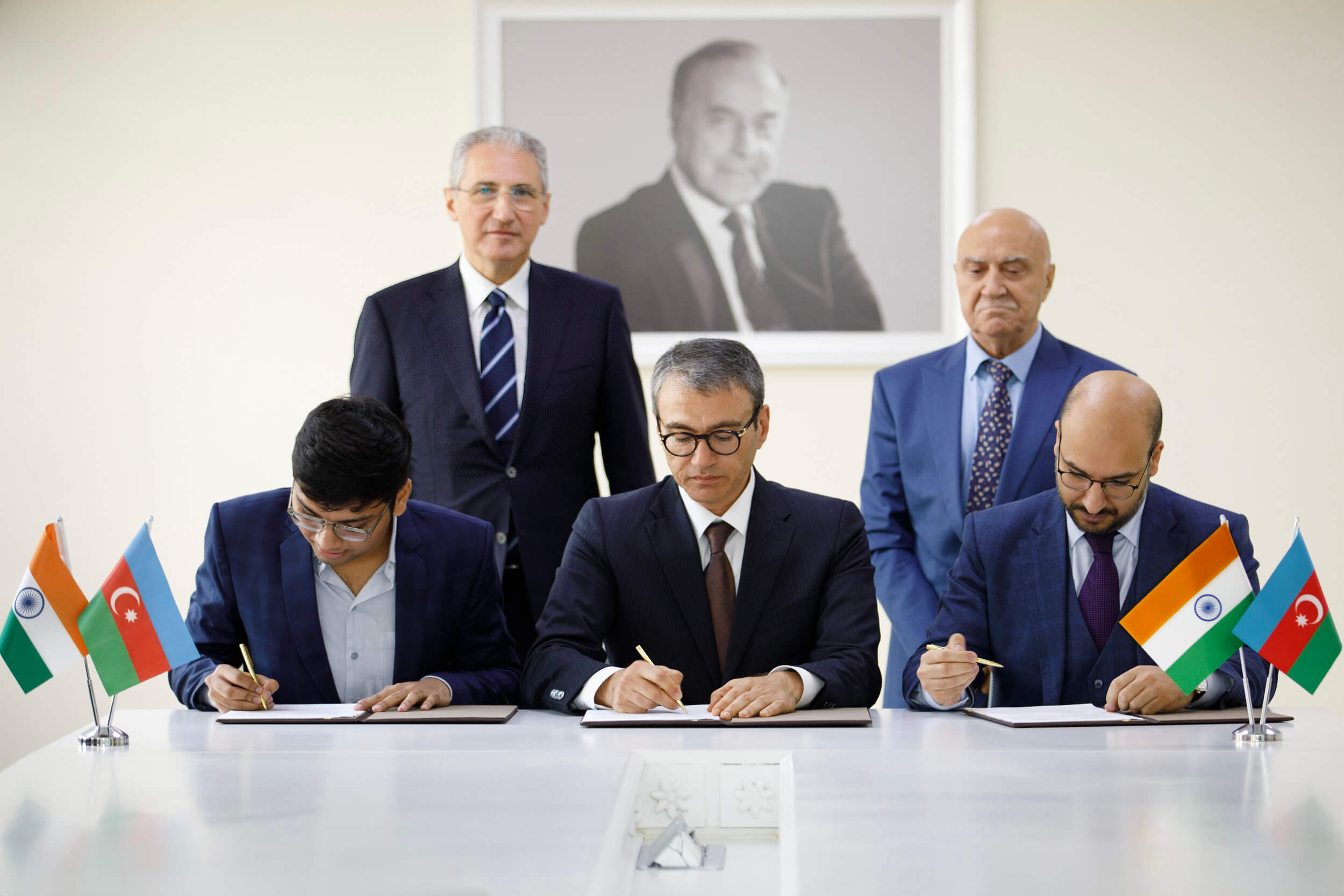 Azərbaycanda süni almaz istehsal edilə bilər - Memorandum imzalandı