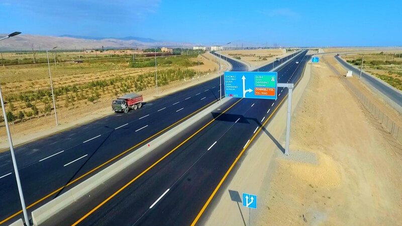 Saleh Məmmədov: “Kim istəyirsə artıq sürsün” - Yolda sürət həddini aşmaq olar?