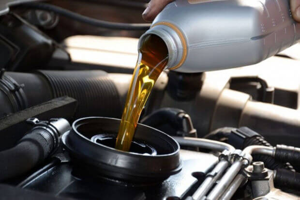 Avtomobilin mühərrik yağı nə zaman dəyişdirilməlidir? - Ekspertdən AÇIQLAMA