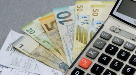 İcmal büdcəsində 3 milyard manatdan çox qalıq yaranıb